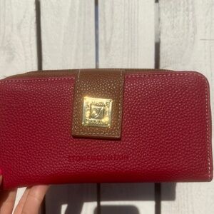 Brand New Stone Mountain leather wallet